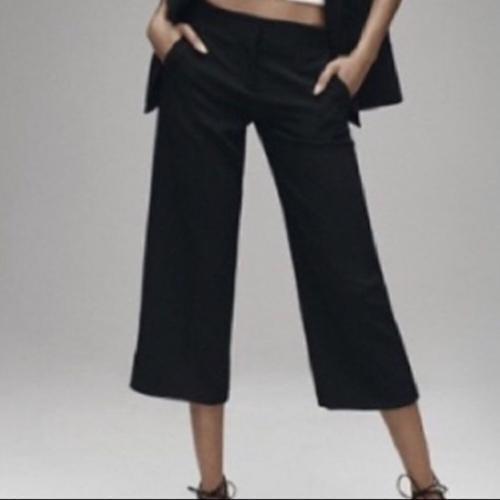 ✨Express Crop Black Pants✨